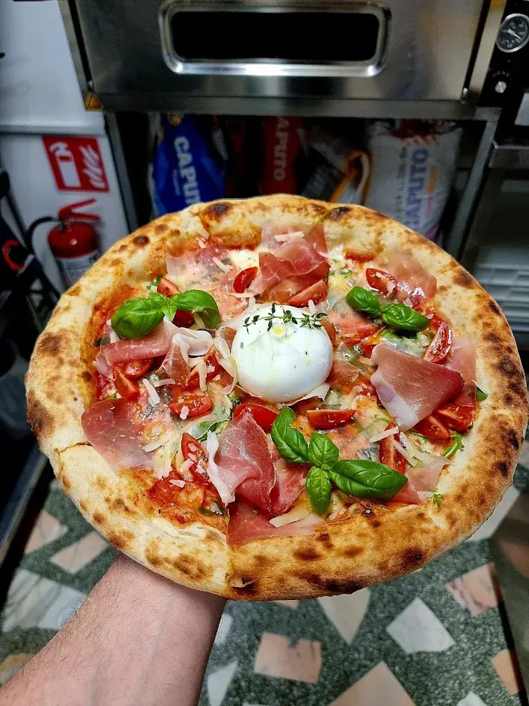 Pizza Burrata — Pizzeria Dino
